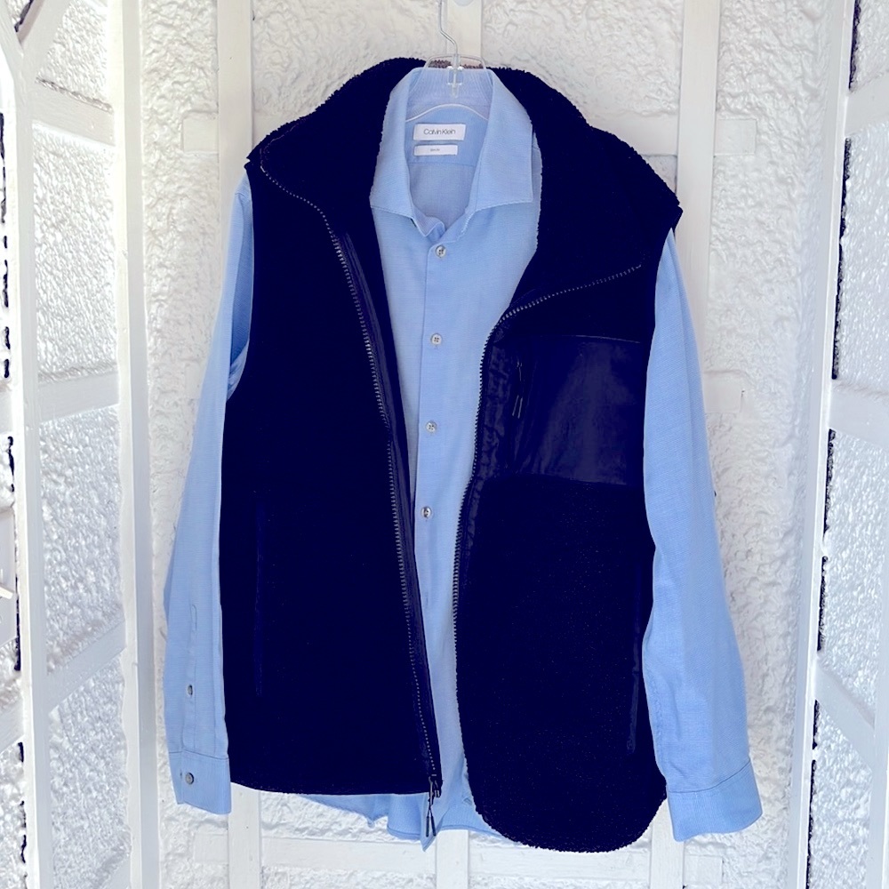 Calvin klein shirt slim size L and Abercrombie fitch vest XL perfect condition